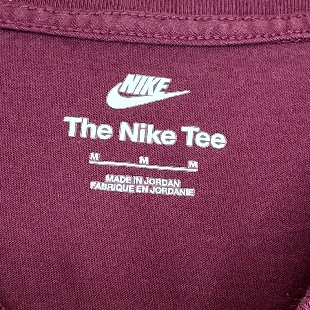 Nike Men's Sportswear Club Short Sleeve T-Shirt, Maroon, Size Medium - Picture 5 of 6